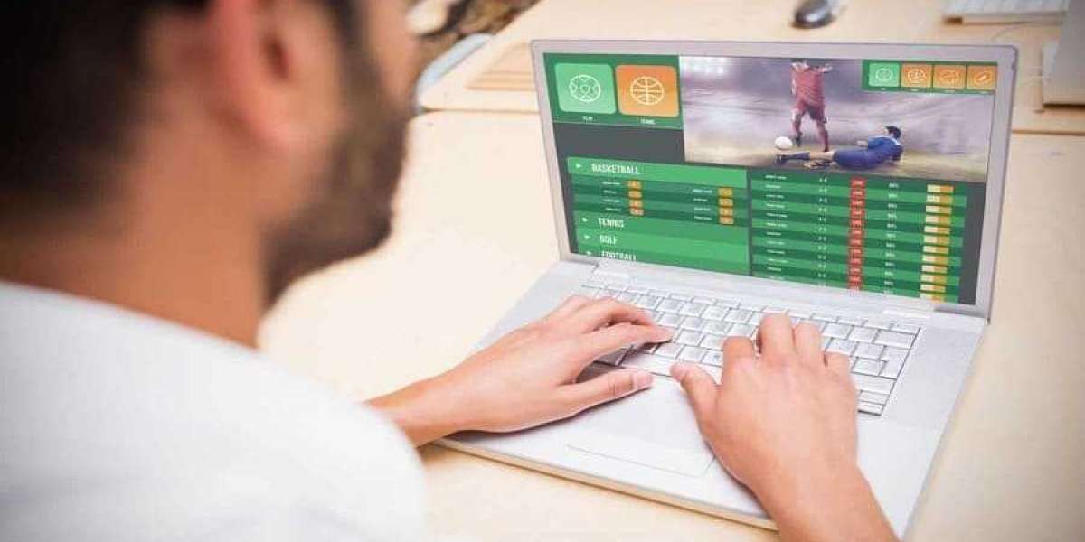 Rolling the Dice: The Ultimate Guide to Striking Gold at Online Gambling Sites