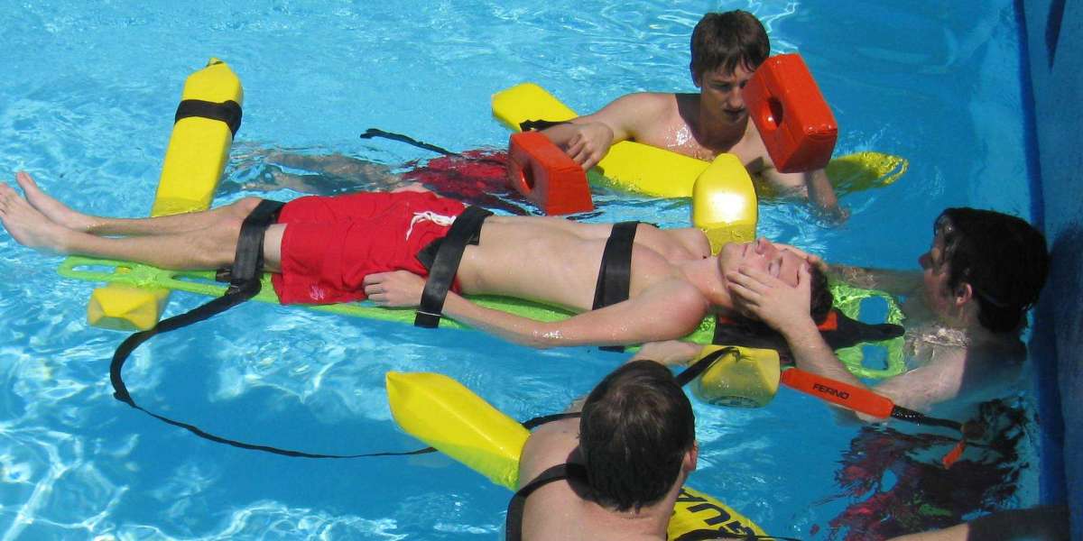 Dive into Excellence: The Best Lifeguard Course Near Me by the American Lifeguard Association