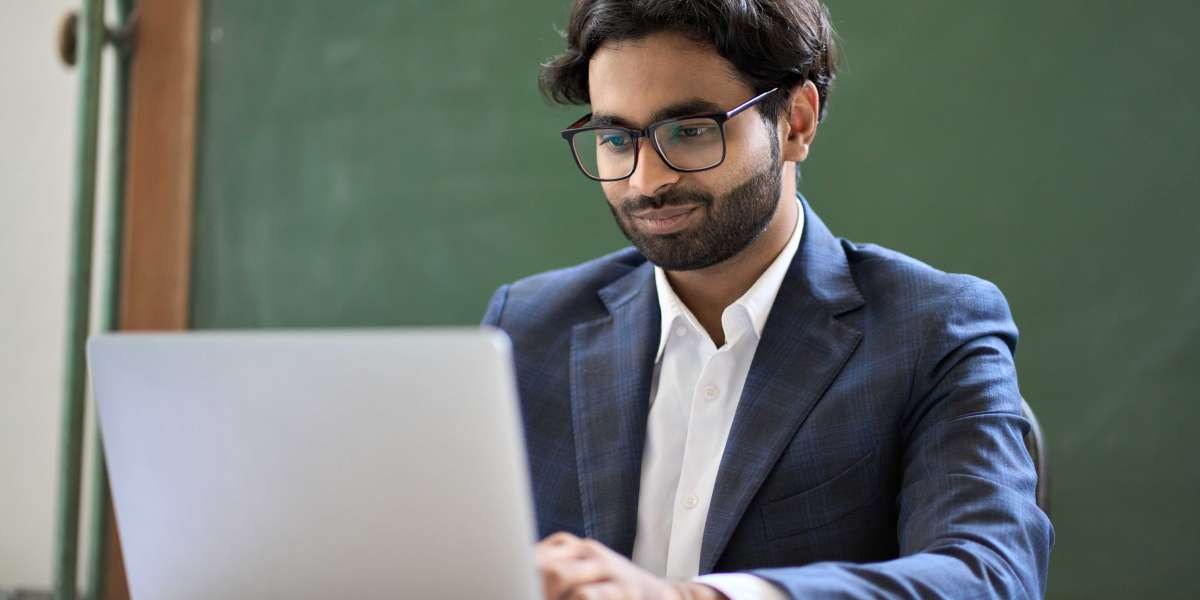 Online Distance Education in MBA – A Complete Guide to Advancing Your Career with Flexibility