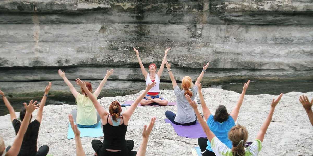 Where to Find the Best 300-Hour Yoga teacher training in Rishikesh